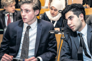 D66 en PvdA willen Amsterdamse jongerengemeenteraad